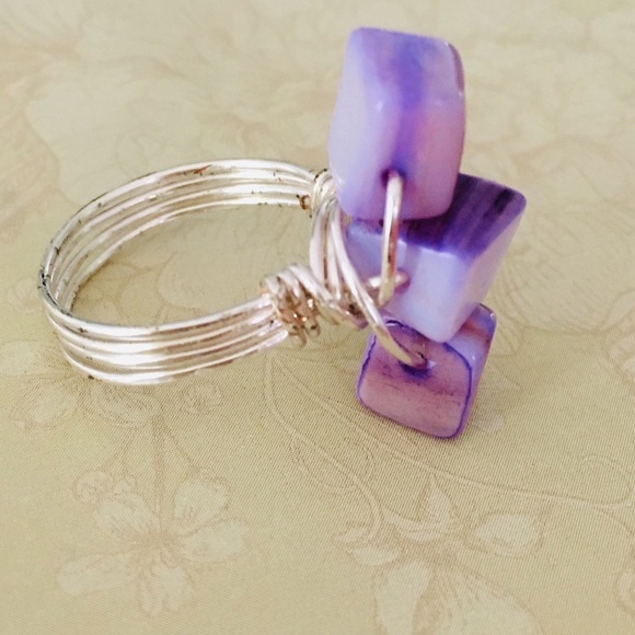 Wire wrapped ring with shells beads. - Picture 2 of 6